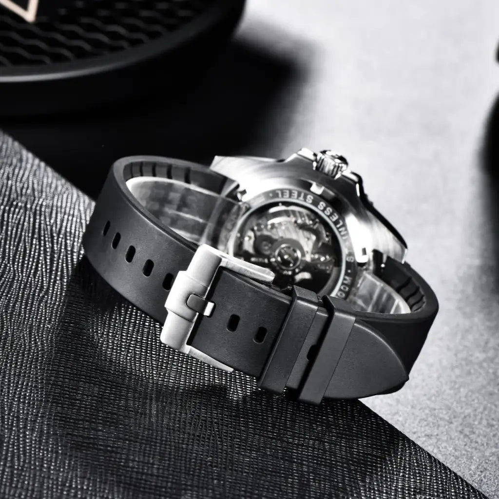 LUXAURA 1651 BLACK